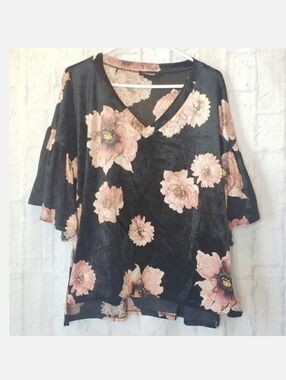 YOUNG AT HEART Floral Velour V-neck Top